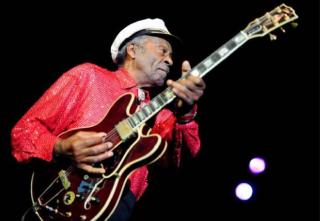 Yle Uutisluokka Triplet: Rock-musiikin pioneeri Chuck Berry on kuollut