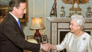 Elisabet II ja hänen pääministerinsä: 11.06.2016 15.20