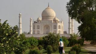 Saasteet värjäävät Taj Mahalin vihreäksi: 24.05.2018 11.38