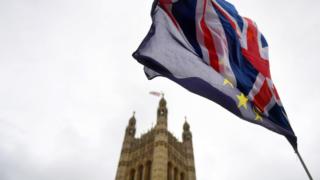 Erikoislähetys Britannian EU-erosta: Mitä brexitissä tapahtuu seuraavaksi?: 15.11.2018 14.51