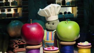 The Tiny Chef Show (S) - Apple Pie Crumble; Guacamole