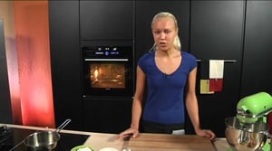 Voita & Sokeria: Vuohenjuustomoussea, omenaa ja kauracrumblea