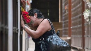 Ulkolinja: Ei hautoja joilla itkeä