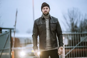 Kirjallisuus kaltereiden takana