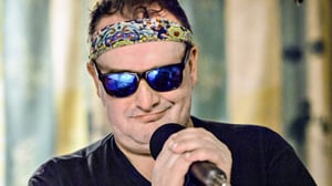 Dok: Mutkainen tie onnelliselle kadulle