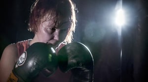 Tuhkimotarinoita: Julman isän varjosta