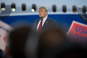 Yle Uutisluokka Triplet: Kannattajat pysyvät presidentti Trumpin takana