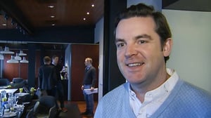 Yle Uutisluokka Triplet: Johtamisguru: Työntekijät eivät tarvitse johtoa kertomaan, miten työt pitää tehdä