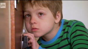 Ruben soittaa ovikelloa