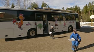 Yle Uutisluokka Triplet: Päiväkotibussi vie lapset luontoon ja liikkumaan