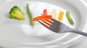 Yle Uutisluokka Triplet: Syöpätutkija: Länsimainen ruokavalio lisää syöpäriskiä