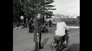 Oi maamme!: Moottorin murinaa