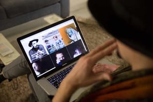 Yle Uutisluokka Triplet: Uusi verkkolehti ei usko rockjournalismin kuolemaan