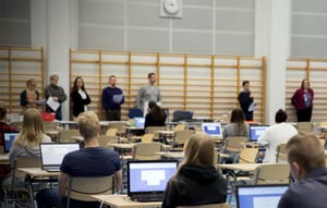 Yle Uutisluokka Triplet: Pojista insinöörejä, tytöistä sairaanhoitajia – sukupuoli määrittää yhä nuorten ammatinvalintaa