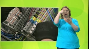 Isot koneet: Isot koneet (viittomakielelle tulkattuna)