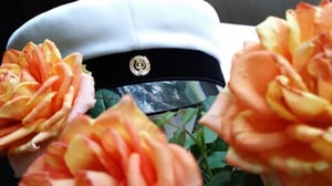 Yle Uutisluokka Triplet: Valkolakin painaa päähänsä noin 26 000 lukiolaista