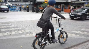 Yle Uutisluokka Triplet: Ostitko sähköpyörän? Se voi olla mopo ja vaatia rekisteröinnin