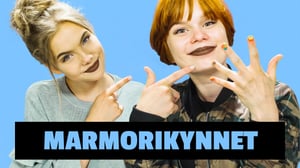 Emma ja Milla testaa: Kynsien vesimarmorointi