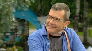 Samin grilli: Sami Garam grillaa ahven-kantarellileipää