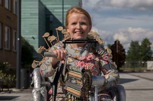 Yle Uutisluokka Triplet: Vammaispoliittinen taide kiinnittää huomion vammaisten asemaan