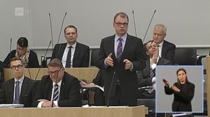 Eduskunnan kyselytunti: 10.12.2015 16.00