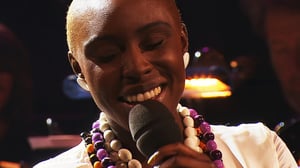 Yle Live: Laura Mvula, HKO ja UMO: 31.12.2015 20.00
