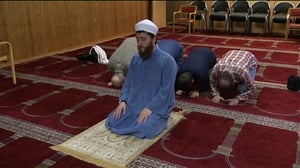 Yle Uutisluokka Triplet: Helsingin suurmoskeijan rahoitus jakaa muslimien mielipiteitä (S): 28.10.2015 14.06