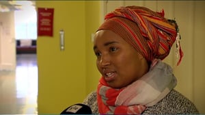 Yle Uutisluokka Triplet: Lähihoitajaopiskelijat vievät osaamistaan takaisin entiseen kotimaahansa Somaliaan (S): 30.10.2015 14.34