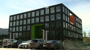 Yle Nyheter TV-nytt: 27.04.2016 17.55