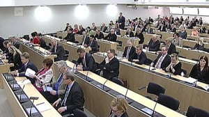 Yle Nyheter TV-nytt: 28.04.2016 21.57