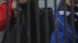 Yle Nyheter: inslag: Flyktingar och smugglare hittar varandra i Izmir: 11.11.2015 19.24