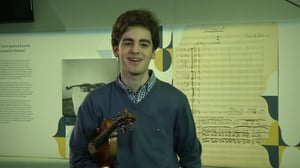 Sibelius-viulukilpailu 2015: Emmanuel Tjeknavorian (AUT). Haastattelu - Interview: 01.12.2015 13.17