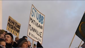 Yle Uutisluokka Triplet: Opiskelijat marssivat koulutuksen ja tieteen säästöjä vastaan (S): 02.12.2015 15.03