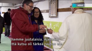 Yle Uutisluokka Triplet: Sadat ranskalaiset moskeijat avasivat viikonlopuksi ovensa kaikille ranskalaisille (S): 11.01.2016 13.03