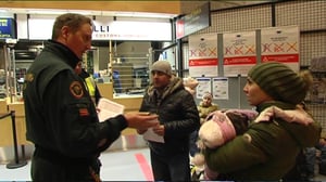 Yle Uutisluokka Triplet: Lapin rajavartiosto: Nykyvauhdilla Venäjältä tulee 7500 turvapaikanhakijaa tänä vuonna (S): 12.01.2016 13.00