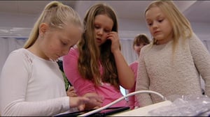 Yle Uutisluokka Triplet: Vanhemmat tarvitsevat somekoulutusta (S): 18.02.2016 10.08