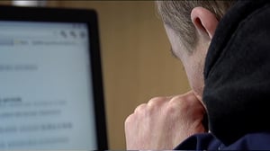 Yle Uutisluokka Triplet: Finnish Nightmares herkuttelee suomalaisten sosiaalisella kömpelyydellä (S): 24.02.2016 12.26