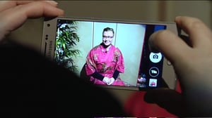 Yle Uutisluokka Triplet: Somekuvaajat ovat tervetulleita museoihin (S): 07.03.2016 12.58