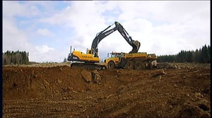 Isot koneet: Kaivinkone: 09.03.2016 14.50
