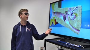 Yle Uutisluokka Triplet: Löytöretki korvakäytävään oppitunnilla – amerikkalainen tv-jätti kävi tutustumassa suomalaiseen 3D-opetukseen (S): 17.03.2016 13.30