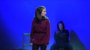 Yle Uutisluokka Triplet: Lintukoto-musikaalissa saavat äänen turvapaikaikanhakijat ja katupartiot (S): 07.04.2016 10.46