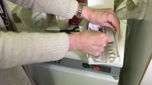 Yle Uutisluokka: Pääkaupunkiseudun tytöistä valtaosa ottanut HPV-rokotteen (S): 29.04.2016 14.24