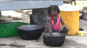 Yle Uutisluokka Triplet: Taudit ja nälänhätä uhkaavat Haitia (S): 13.10.2016 10.58