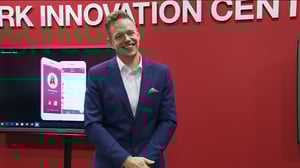 Yle Uutiset Viikko viitottuna: Chabla-mobiilisovellus luo viittomakielisille uudenlaisen tulkkauspalvelun: 21.11.2016 12.16