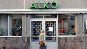 Wiina miehen iässä - Oy Alko Ab 50 vuotta: 08.11.2016 01.00