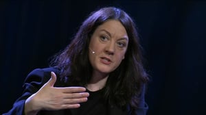 Helsinki Lit 2016: Suora lähetys: Helen Macdonald – Sirpa Kähkönen (S): 14.05.2016 16.07