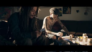 Yle Uutisluokka Triplet: Pahan kukat –elokuva käsittelee nuorten ongelmia (S): 30.09.2016 11.02