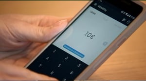 Yle Uutisluokka Triplet: Kännykkä korvaamassa pankkikortin maksuvälineenä (S): 06.10.2016 11.19
