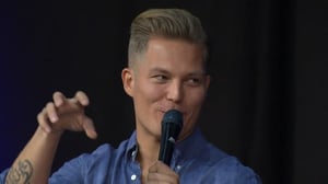 Helsingin kirjamessut: Cheek ja tulevan tähden tie (S): 28.10.2016 20.20