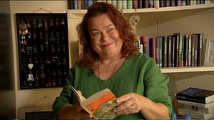 Yle Uutisluokka Triplet: Kirjailija Leena Lehtolainen tiesi tulevan ammattinsa jo 12-vuotiaana (S): 20.09.2016 11.10